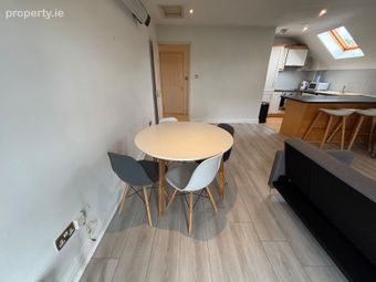 Apartment 28, Lee Vista, Cork City Centre, Co. Cork - Image 3