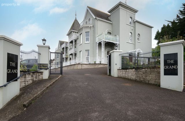 Apartment 2, The Grand, Crosshaven, Co. Cork - Click to view photos