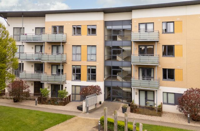 Apartment 125, Olcovar, Shankill, Dublin 18 - Click to view photos