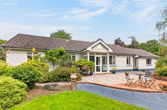 Lake Wood, Hazelwood Road, Sligo, Co. Sligo - Click to view photos