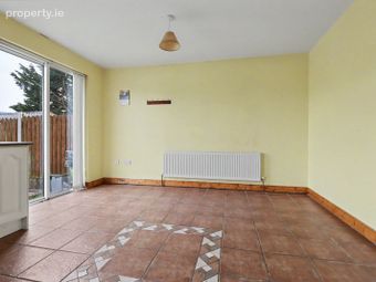 6 Woodside Park, Ballaghaderreen, Co. Roscommon - Image 5