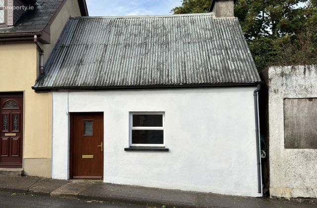 Island Road, Newmarket, Co. Cork - Click to view photos