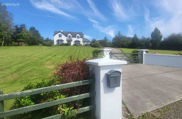 Waters Edge, Augharan, Aughavas, Co. Leitrim - Click to view photos