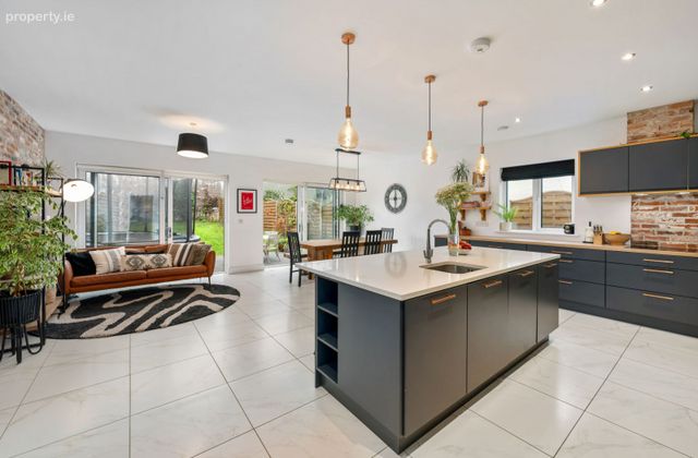 9 Reldare, Model Farm Road, Bishopstown, Co. Cork - Click to view photos