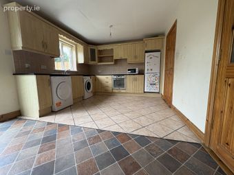2 Sycamore Crescent, Boyle, Boyle, Co. Roscommon - Image 2