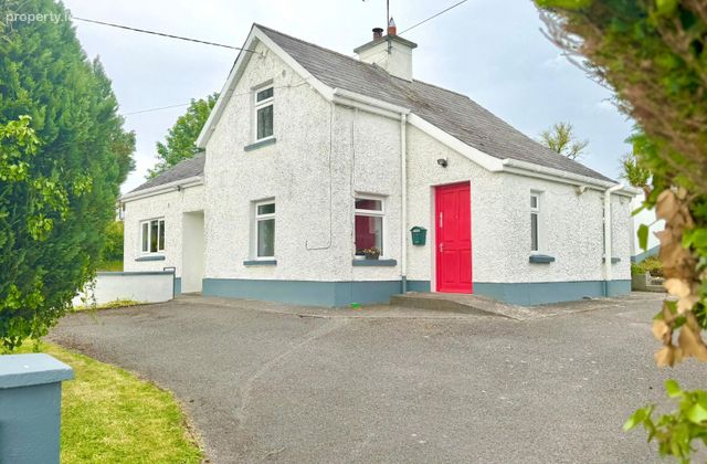 Rosemount, Moate, Streamstown, Co. Westmeath - Click to view photos