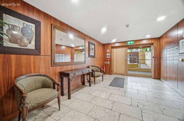 Apartment 33, Merrion Hall, Mount Merrion Avenue, Blackrock, Co. Dublin - Click to view photos
