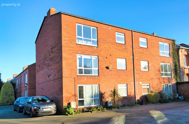 Apartment 10, Glenesk Court, Farney Park, Sandymount, Dublin 4 - Click to view photos