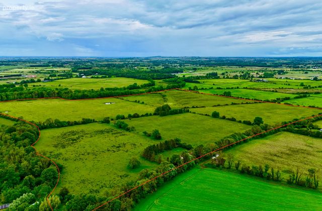 Moonbaun, Athenry, Co. Galway - Click to view photos