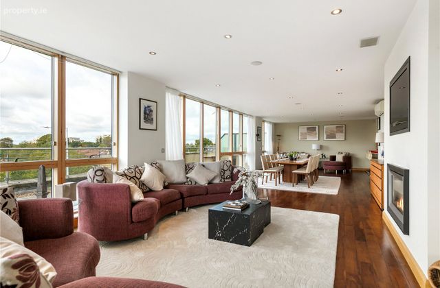 Apartment 16, Hazelbrook, Kilmacud Road Upper, Dundrum, Dundrum, Dublin 14 - Click to view photos