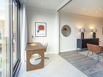 Apartment 11, Lock Gate 3, Charlemont Lane, Dublin 2 - Image 4