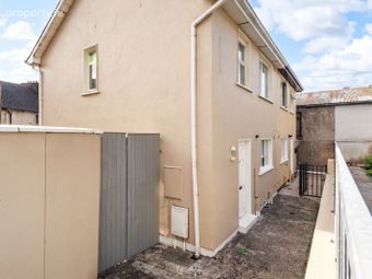 17 Parklyn, Brockelsby Street, Blackpool, Co. Cork - Image 2