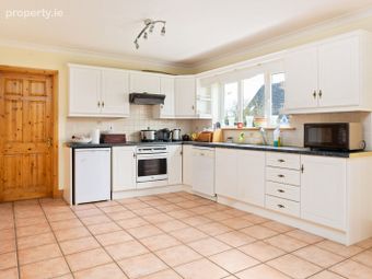 9 The Manor, Monasteroris, Edenderry, Co. Offaly - Image 2