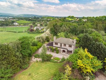Laburnum House, Air Hill, Roscrea, Co Tipperary, Roscrea, Co. Tipperary - Image 4