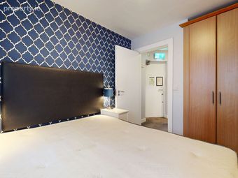 Apartment 2b, 5 Crown Alley, Dublin 2, Temple Bar, Dublin 2 - Image 5