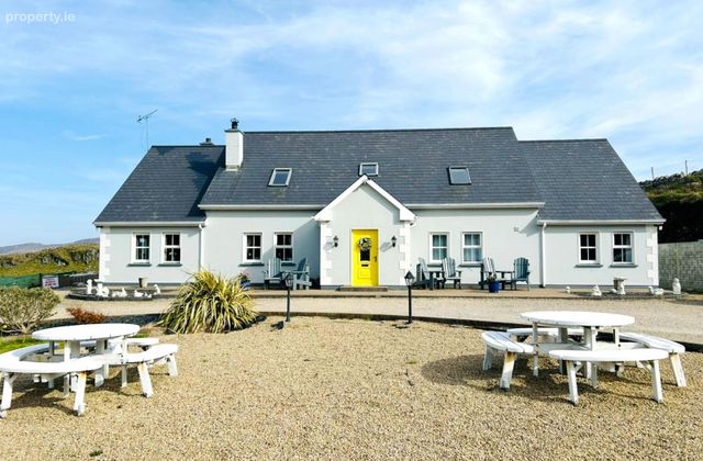 Slieve League House, Croaghlin, Teelin, Co. Donegal - Click to view photos