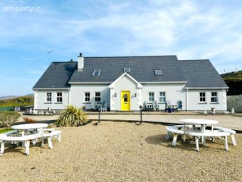 Slieve League House, Croaghlin, Teelin, Co. Donegal