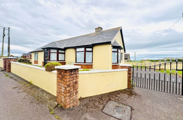 Doon Road, Ballybunnion, Ballybunion, Co. Kerry - Click to view photos