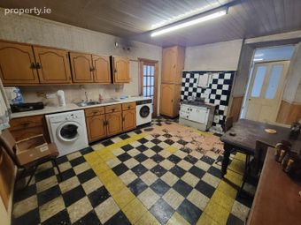 15 Henry Street, Kilrush, Kilrush, Co. Clare - Image 2