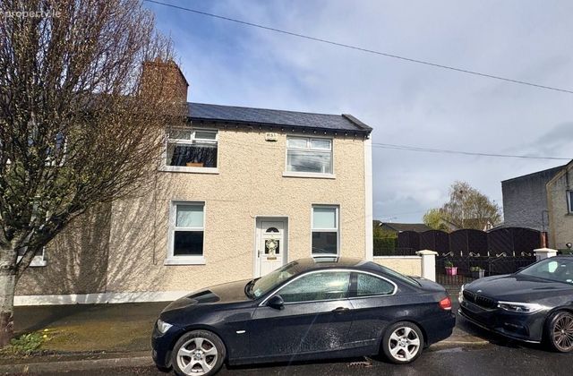 123 Foxrock Grove, Foxrock, Dublin 18 - Click to view photos