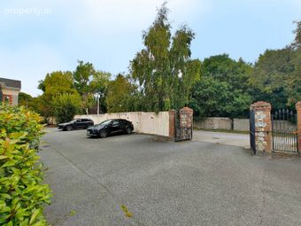 Apartment 4, Broomfield Hall, Shankill, Dublin 18 - Image 3