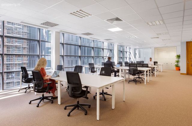 77 Sir John Rogersons Quay, Dublin 2 - Click to view photos