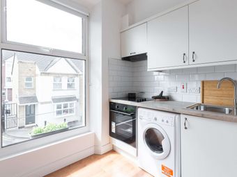 Flat 3, 11 Portobello Harbour, Dublin 8 - Image 4