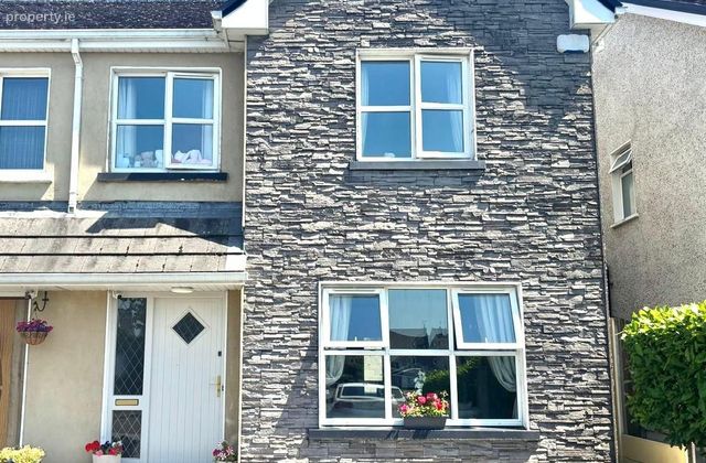 71 Danesfort Court, Loughrea, Caheronaun, Co. Galway - Click to view photos