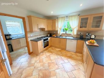 28 Bluebell Woods, Maree Road, Oranmore, Co. Galway - Image 2