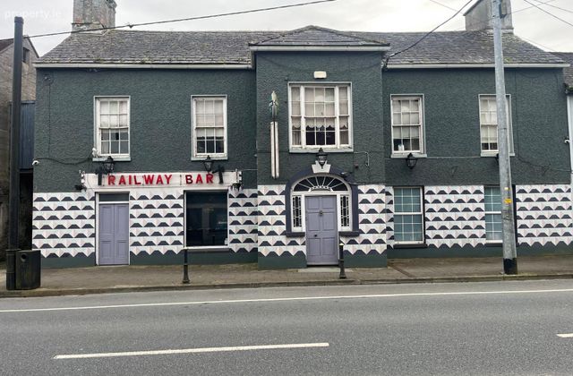 West End, Banagher, Banagher, Co. Offaly - Click to view photos