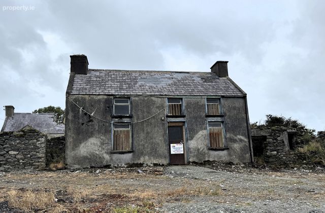 Ref 1202 - Old Farmhouse, Doory, Portmagee, Co. Kerry - Click to view photos