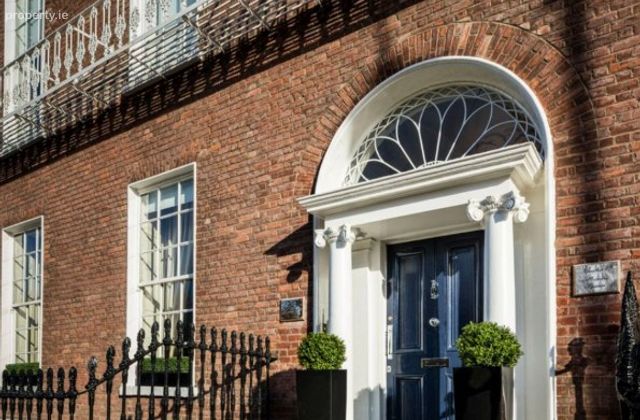 Merrion Square, Dublin 2 - Click to view photos
