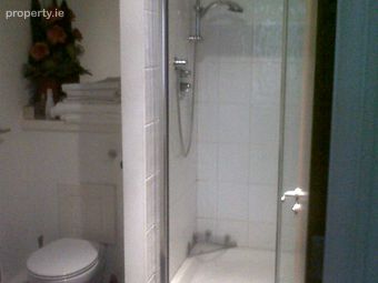Adelaide Square Apts, Whitefriar Street, Dublin 2 - Image 4