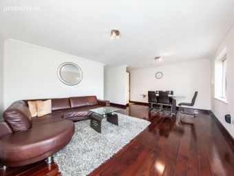25 Talavera House, Myrtle Square, The Coast, Dublin 13 - Image 3