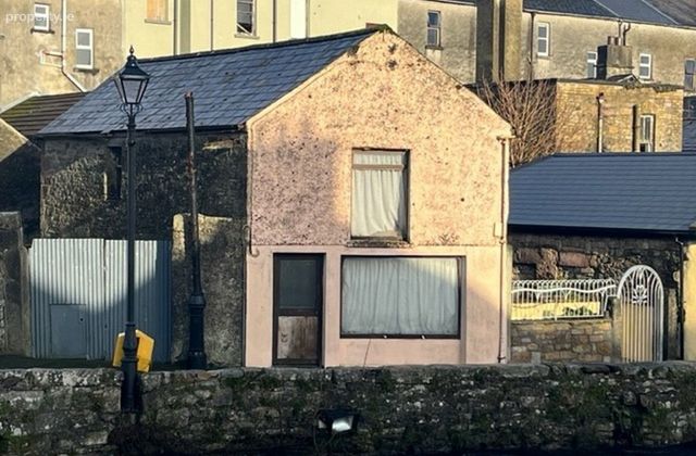 Bridge Street, Boyle, Boyle, Co. Roscommon - Click to view photos