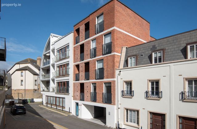 Apartment 2, Papworth House, Gas Yard Lane, Malahide, Co. Dublin - Click to view photos