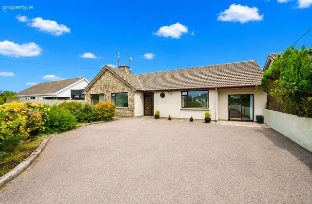 Ballinvriskig, Upper Glanmire, Whites Cross, Co. Cork, White's Cross, Co. Cork - Click to view photos