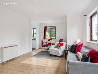 Apartment 28, Monkstown Square, Monkstown Avenue, Monkstown, Co. Dublin - Image 5