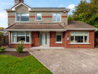 10 The Meadows, Classes Lake, Ballincollig, Co. Cork - Image 2