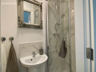 North Circular Road Studio, Dublin 7 - Image 4