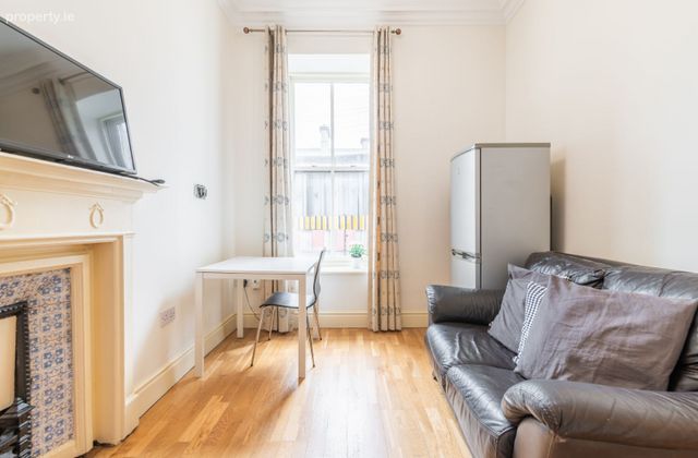 Apartment 3, 38, Amiens Street, Dublin 1 - Click to view photos