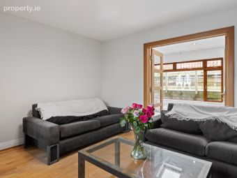 68 Hunters Walk, Hunterswood, Ballycullen, Dublin 24 - Image 4