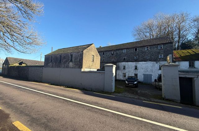 Roundhill, Old Chapel, Bandon, Co. Cork - Click to view photos