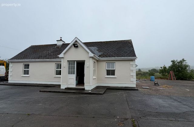 Clooneyogan North, Lahinch, Lahinch, Co. Clare - Click to view photos