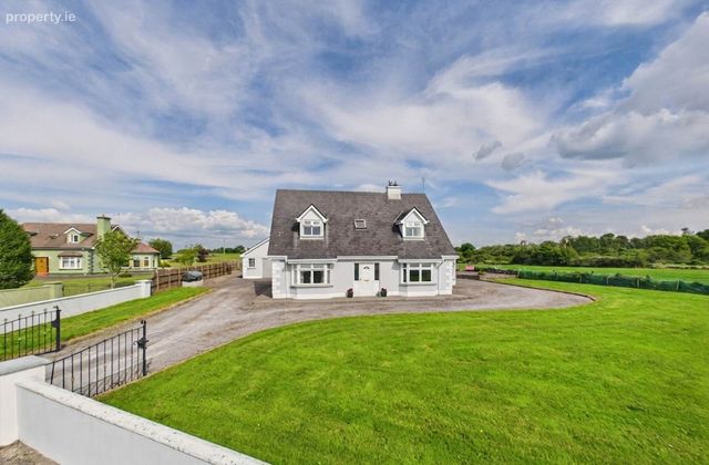 Cregduff, Ballinrobe, Co. Mayo, Ballinrobe, Co. Mayo - Click to view photos