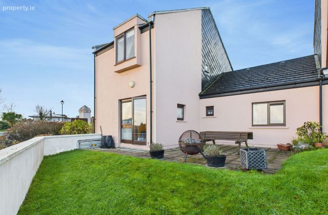 80 Carleton Village, Golf Links Road, Youghal, Co. Cork - Click to view photos