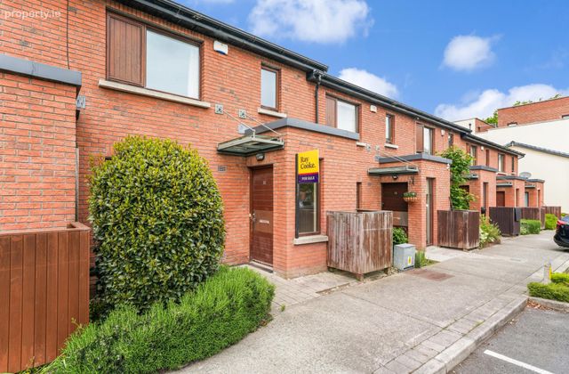 18 Castlegate Green, Adamstown, Co. Dublin, Adamstown, Co. Dublin - Click to view photos