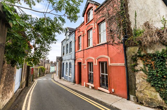 31 Sundays Well Avenue, Sunday's Well, Co. Cork - Click to view photos