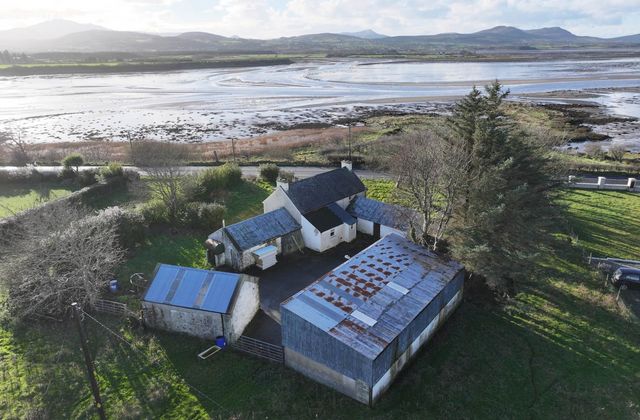 Strand Head, Malin, Co. Donegal, Malin, Co. Donegal - Click to view photos