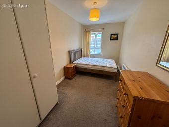 Apartment 100, Trinity Square, Dublin 2 - Image 5